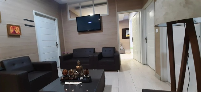 کلینیک دندانپزشکی دکتر آزاده سید میرزایی در کرج